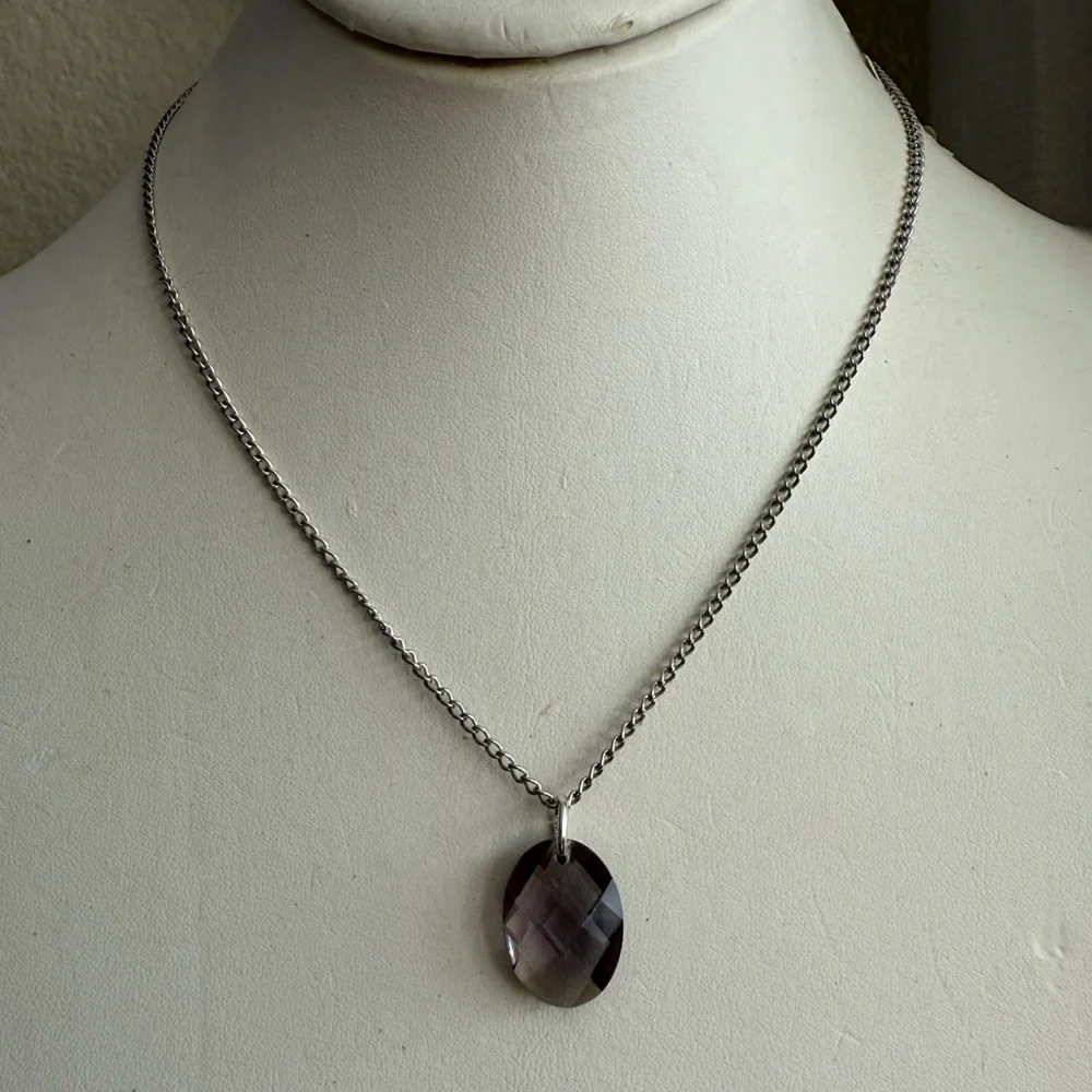Purple brown molded lucite pendant silver tone chain - Picture 3 of 7